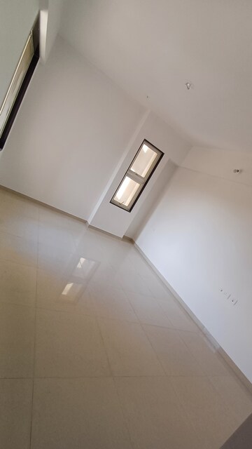 Furnished Amenities in 1 BHK Apartment at Maitri Park Dhankawadi, Dhankawadi – for Rent