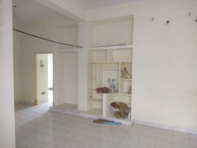 2 BHK Apartment For Sale in Lowest Price Old Building