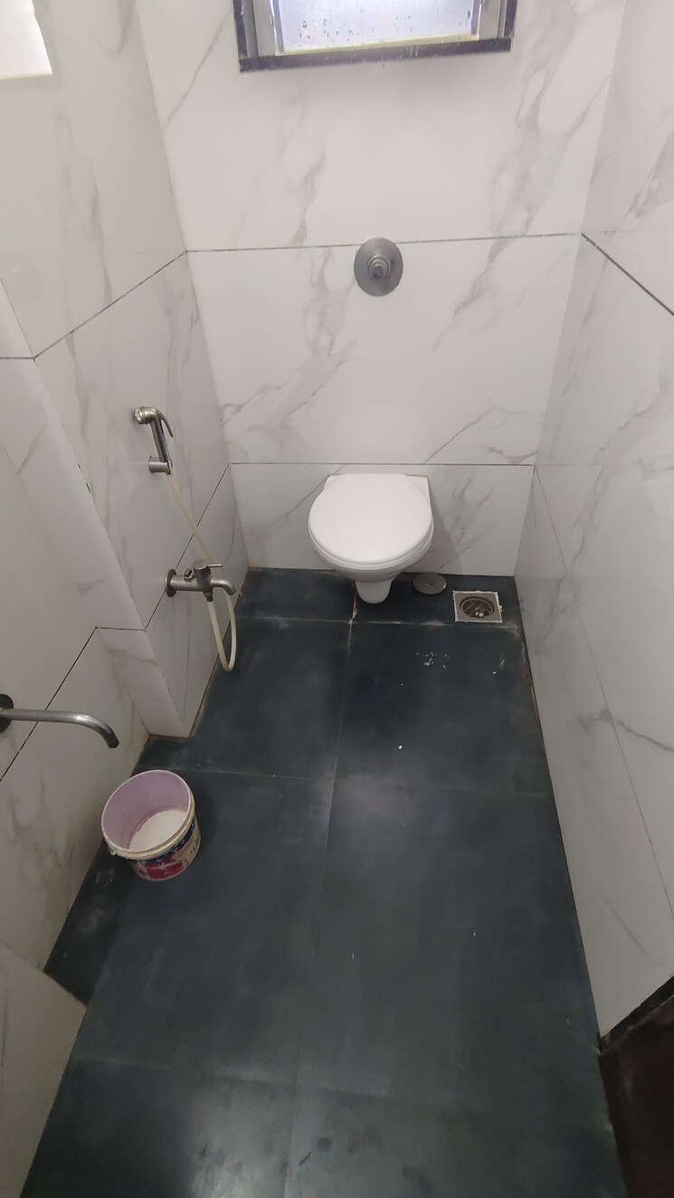 Bathroom, prime-chs 1 Bedroom 420 Sq.Ft. Apartment In Mulund East Mumbai 8295500