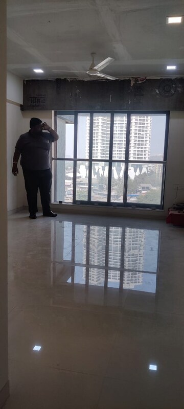 Living Room in 3 BHK Apartment at Jyoti Sukriti, Goregaon East – for Rent