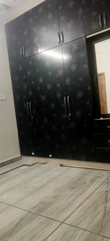 Furnished Amenities in 3 BHK Villa at Gomti Nagar – for Rent