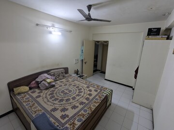 Bedroom in 2 BHK Apartment at Agrawal Apartment, Satellite – for Rent