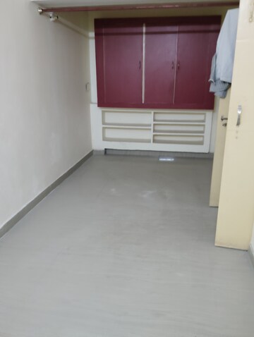 Room in 2 BHK Independent House at Nishat Ganj – for Rent