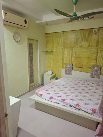 Bedroom in 3 BHK Apartment at Ambawadi – for Rent