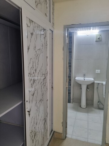 Bathroom in 4 BHK Apartment at Garur Golf Island, Sector 19b Dwarka – for Rent