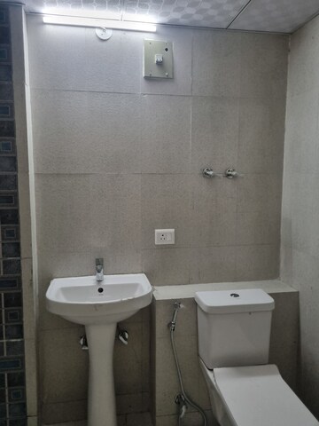 Bathroom in 4 BHK Apartment at Garur Golf Island, Sector 19b Dwarka – for Rent