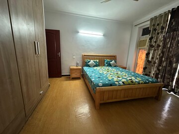 Bedroom in 3.5 BHK Apartment at Ansal Valley View Estate, Gwal Pahari – for Rent