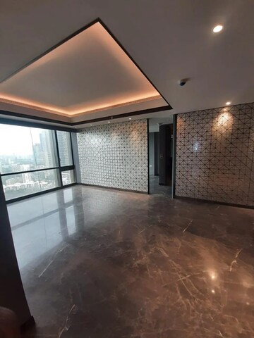 Room in 4 BHK Apartment at Lodha Trump Tower, Worli – for Rent