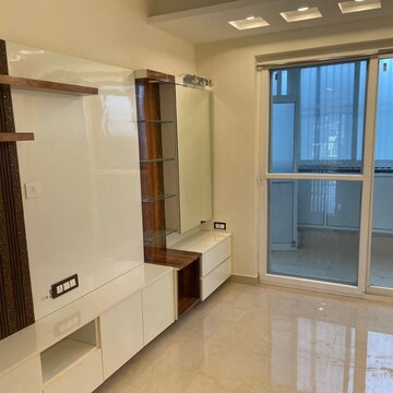 Room in 4 BHK Apartment at Aradhya Homes, Sector 67a – for Rent