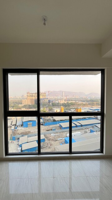 Room in 2 BHK Apartment at Lodha Crown Quality Homes, Majiwada – for Rent