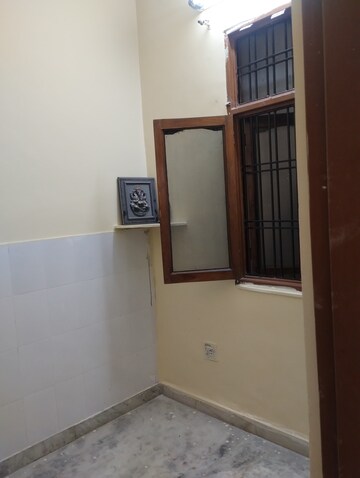 Kitchen in 2.5 BHK Builder Floor at Sector 45 – for Rent