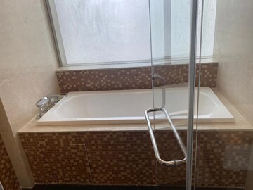 Furnished Amenities in 3 BHK Apartment at Lodha Kiara, Worli – for Rent