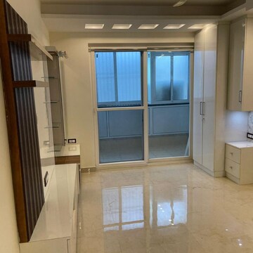 Room in 4 BHK Apartment at Aradhya Homes, Sector 67a – for Rent
