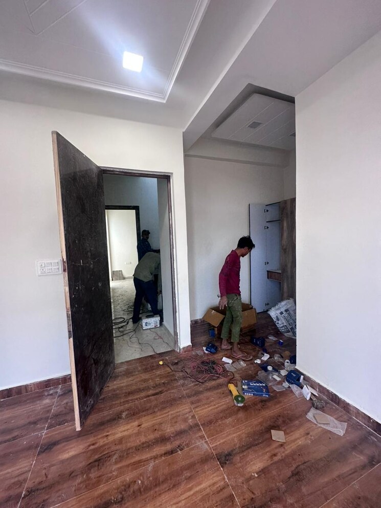  Parking, gaur-city-2-16th-avenue 2 Bedroom 615 Sq.Ft. Apartment In Sector 16c Greater Noida Greater Noida 8295712