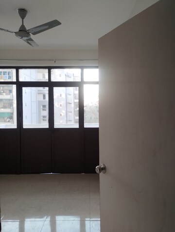 Room in 3 BHK Apartment at Sarvome Shree Homes, Sector 45 – for Rent