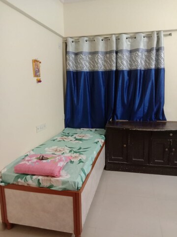 Room in  Pg at Prabhadevi – for Rent