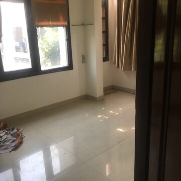 Room in 1 BHK Builder Floor at Lajpat Nagar I – for Rent