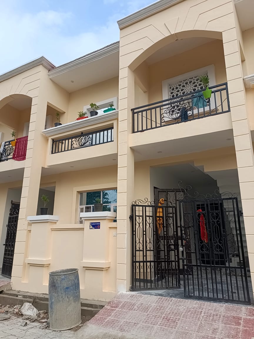 3.5 BHK + Pooja Room,Study Room Villa For Sale in Manas Greens