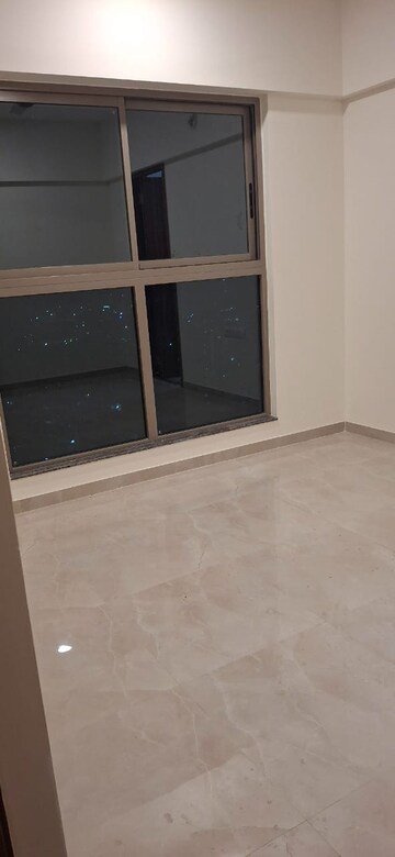Room in 2 BHK Apartment at Sheth Irene, Malad West – for Rent