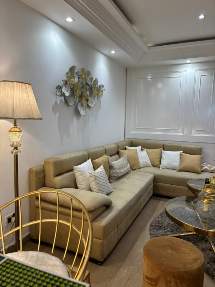 Living Room, ss-mayfield-gardens 3.5 Bedroom 3500 Sq.Ft. Builder Floor In Sector 51 Gurgaon 8295805