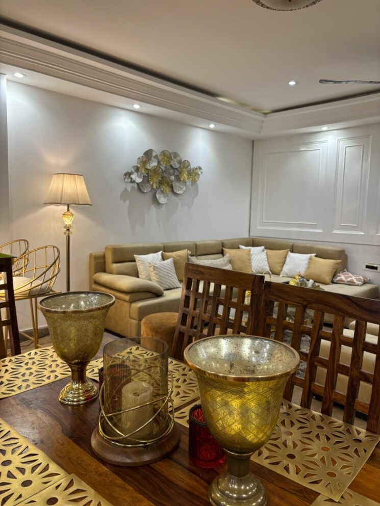 Living Room, ss-mayfield-gardens 3.5 Bedroom 3500 Sq.Ft. Builder Floor In Sector 51 Gurgaon 8295805