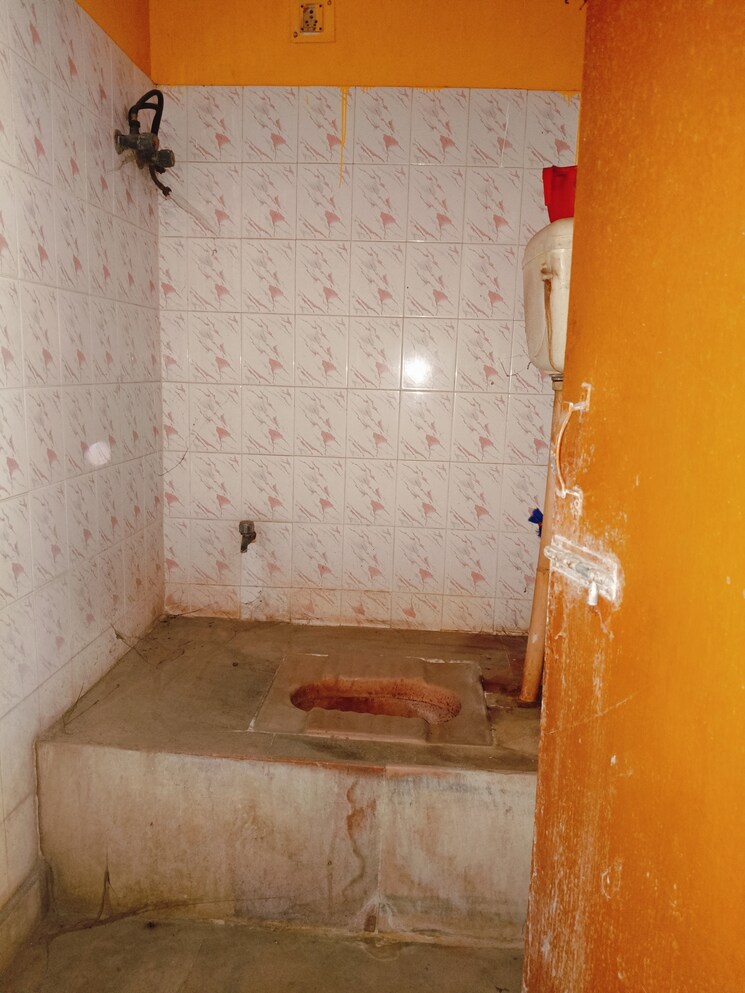 Bathroom, mayur-apartment 2 Bedroom 734 Sq.Ft. Apartment In Baguiati Kolkata 8295798