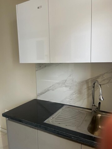 Bathroom in 2.5 BHK Apartment at M3M Skywalk, Sector 74 – for Rent