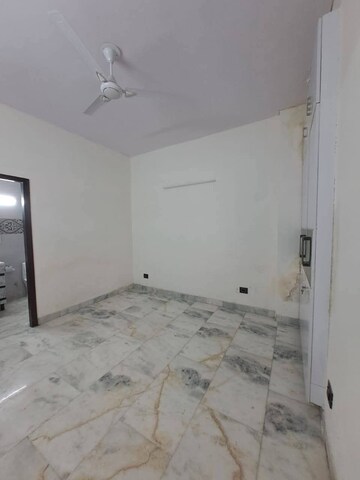 Room in 3 BHK Builder Floor at Shivalik Colony – for Rent