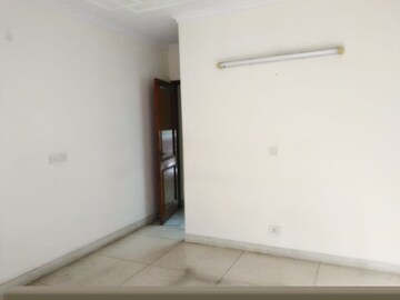 Room in 3 BHK Builder Floor at Shivalik Colony – for Rent