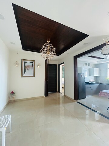 Room in 3 BHK Apartment at KharaR-Kurali Highway – for Rent