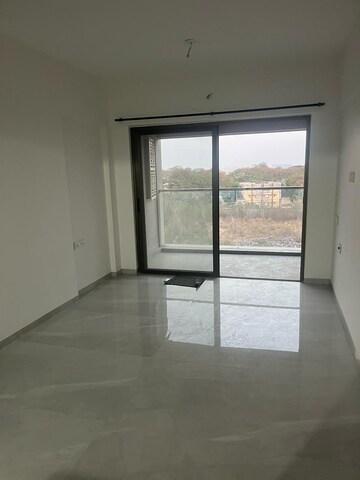 Room in 2 BHK Apartment at Oxy Beaumonde, Viman Nagar – for Rent