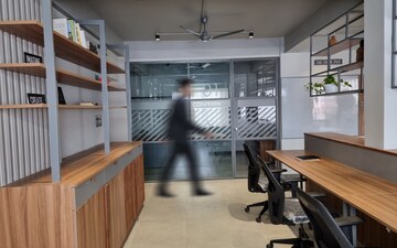 Office Space For Rent in Prestige Meridian Apartments, Mg Road
