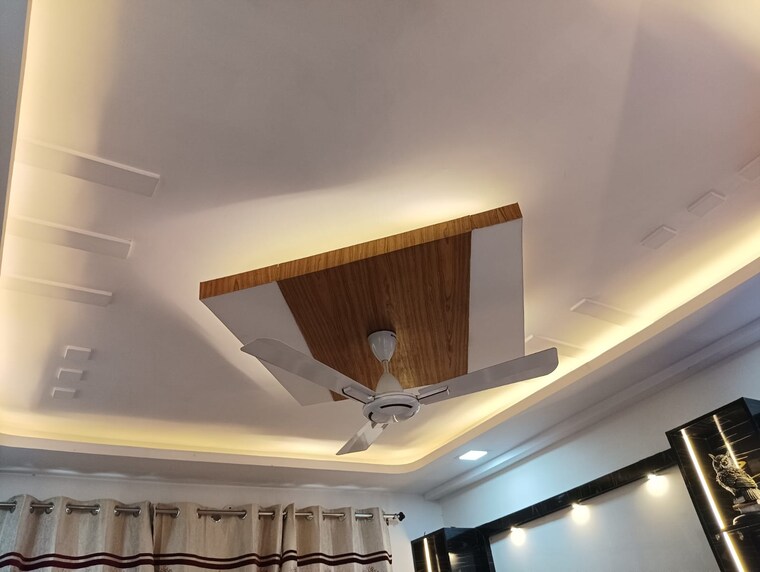 undefined, sector 76 4 Bedroom 250 Sq.Yd. Builder Floor In Sector 76 Faridabad 8296037