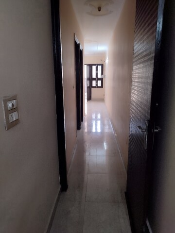 Building Lobby in 2 BHK Builder Floor at RWA Apartments, Sector 31 – for Rent