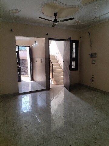 Building Lobby in 2 BHK Builder Floor at RWA Apartments, Sector 31 – for Rent