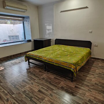 Bedroom in 3 BHK Builder Floor at Sector 52 – for Rent