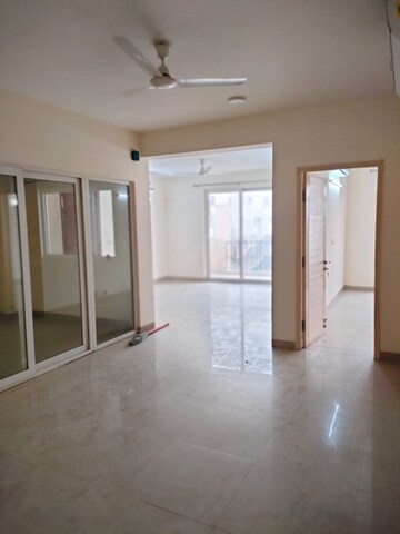 Room in 3.5 BHK Apartment at Mahindra Luminare, Sector 59 – for Sale