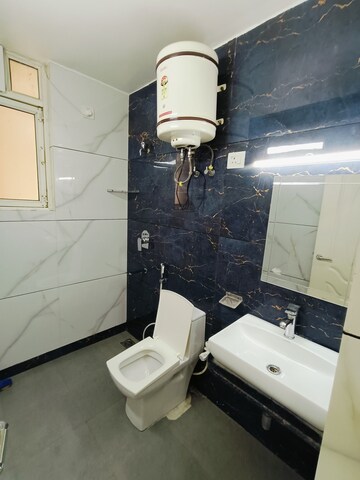 Master Bedroom in 2 BHK Apartment at Shree Vardhman Mantra, Sector 67 – for Rent