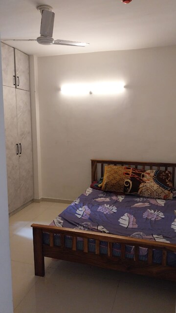 Bedroom in 3 BHK Apartment at Omaxe R2, Gomti Nagar – for Rent