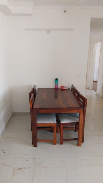 Furnished Amenities in 3 BHK Apartment at Omaxe R2, Gomti Nagar – for Rent