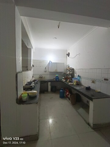 Kitchen in 1.5 BHK Independent House at Sector 56 – for Rent