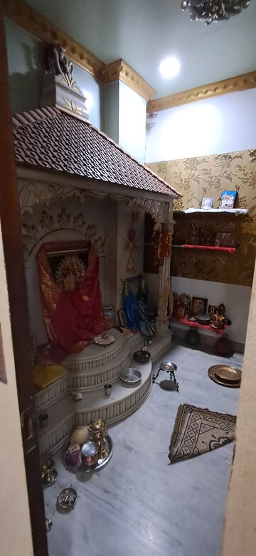 Furnished Amenities in 3.5 BHK Builder Floor at Agarpara – for Sale