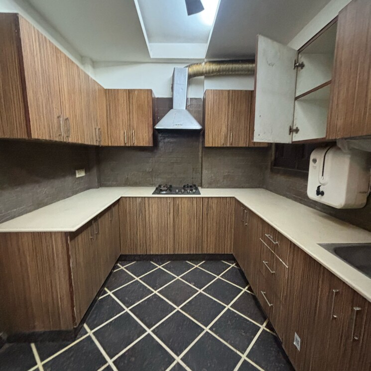 Team Area, greater kailash i 3 Bedroom 1872 Sq.Ft. Builder Floor In Greater Kailash I Delhi 8296249