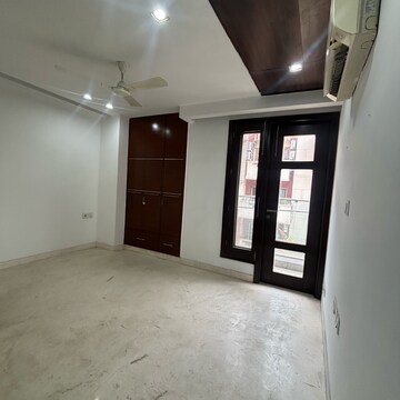 Room in 3 BHK Builder Floor at Greater Kailash I – for Sale
