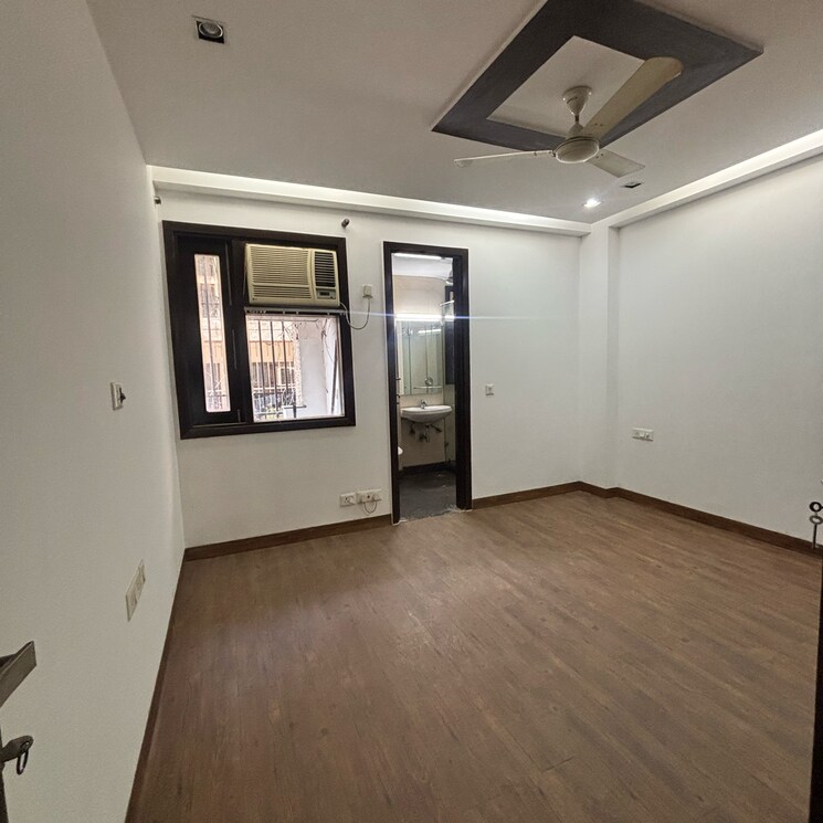 Room, greater kailash i 3 Bedroom 1872 Sq.Ft. Builder Floor In Greater Kailash I Delhi 8296249