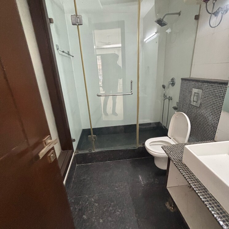 Kitchen, greater kailash i 3 Bedroom 1872 Sq.Ft. Builder Floor In Greater Kailash I Delhi 8296249