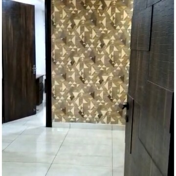 Room in 4 BHK Apartment at Vipul World Floors, Sector 48 – for Rent