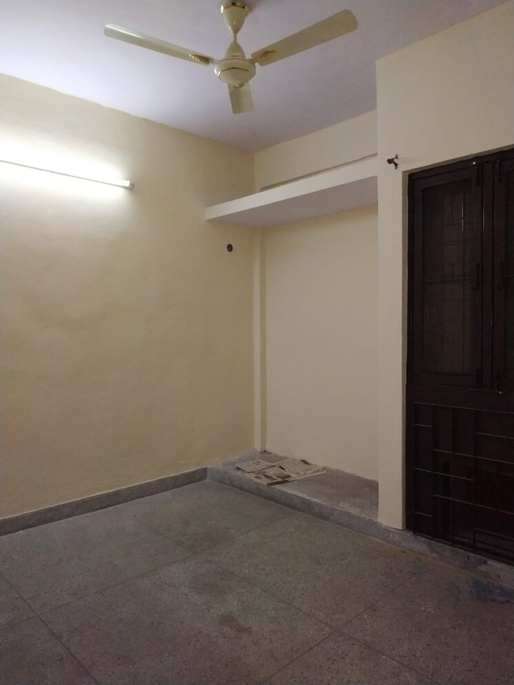 Room, molarband 1 Bedroom 516 Sq.Ft. Apartment In Molarband Delhi 8296291