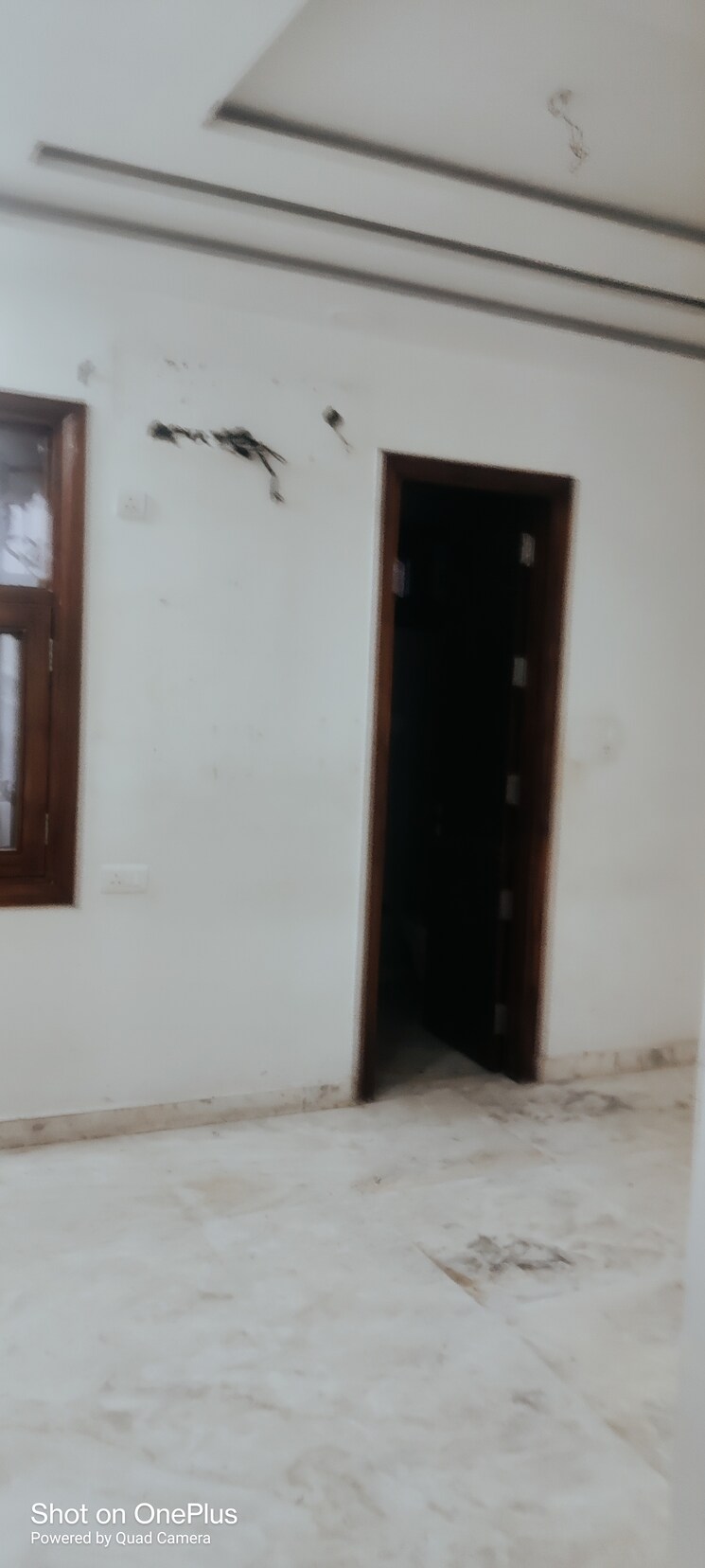 Room, rohini sector 11 3 Bedroom 1200 Sq.Ft. Builder Floor In Rohini Sector 11 Delhi 8296320