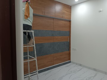 Room in 2 BHK Apartment at Madhapur – for Rent